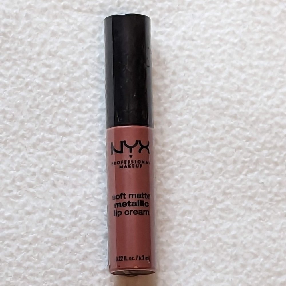 🌵3/$20 Cannes (Matte Muted Mauve) Soft Matte Metallic Lip Cream Liquid Lipstick - Picture 2 of 11